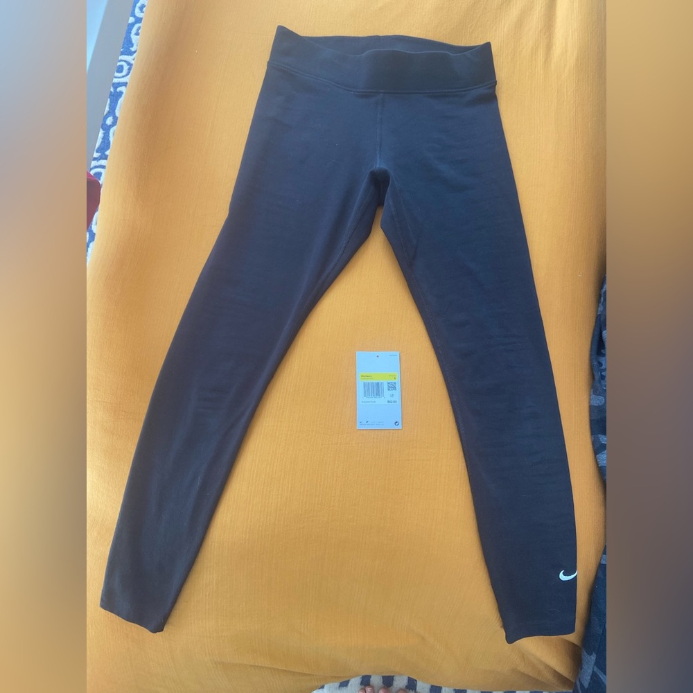 Nike leggings- new